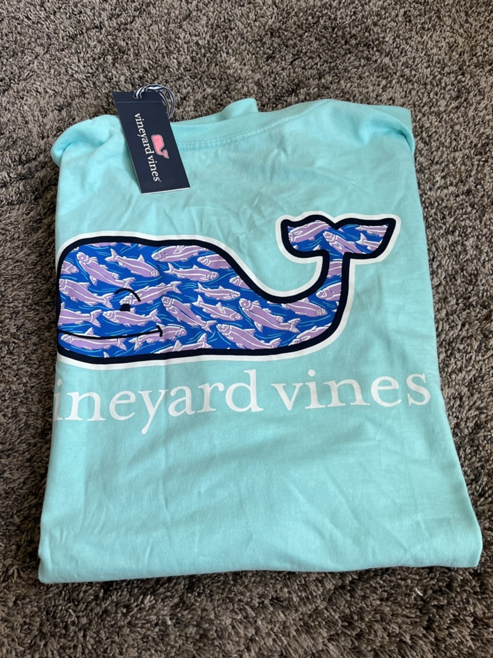 Vineyard Vines Aqua blue Whale Graphic Tee. Men. XL. Short sleeves